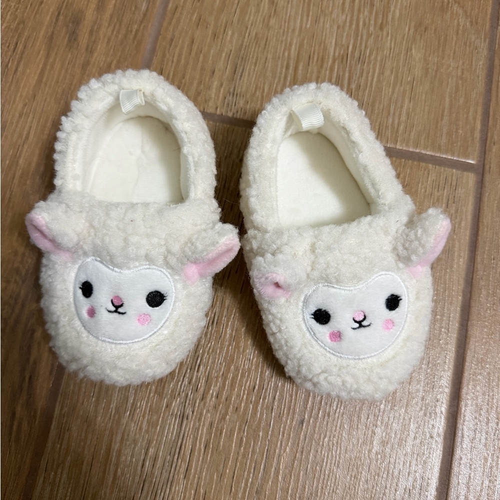 Wonder Nation Cream Lamb Kids Slippers